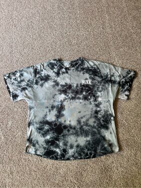 PINK Victoria's Secret Gray Tie-Dye Short Sleeve Logo Tee